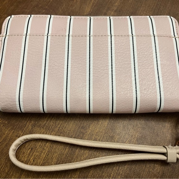 NWOT Lauren Conrad wallet/ wristlet. - Picture 2 of 3